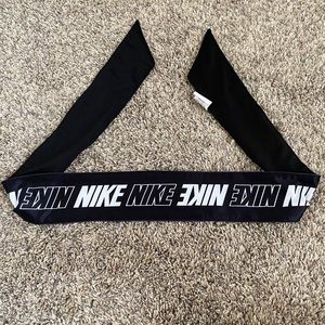 Nike headband